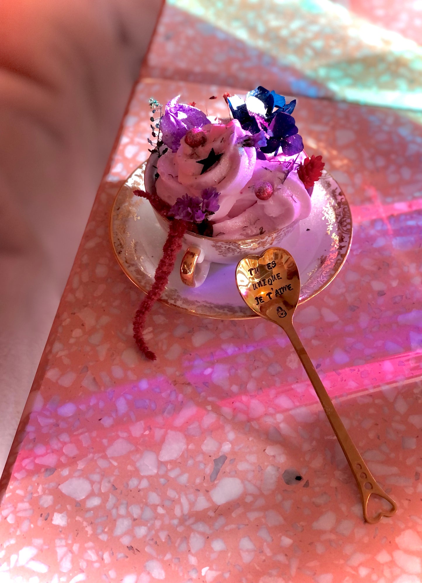 Fondant parfumé de noël en tasse divinatoire